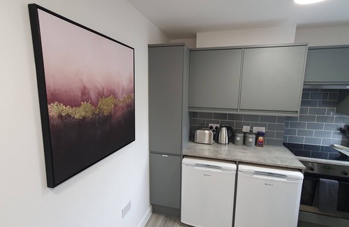 Woburn Sands Apartment | One Bedroom modern apartment. Could sleep 3 people.