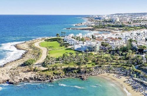 Aglantzia Apartment | One Bedroom Retreat with sea view