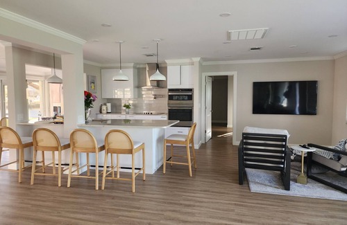 Overbrook Gardens House | One of a kind! 3Bed 2bath Waterfront House with Pool, Boat Lift. 7 min to beach