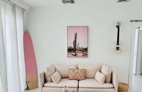 Biscayne Park Villa | One of a kind 5 palms waterfront villa sleeps 14