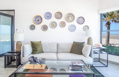 La Choya House | One-of-a-Kind La Oficina Oceanfront/Laguna Shores