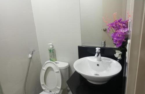 Pasay Apartment | One Palm Tree Villas