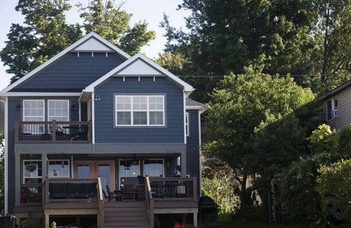Bridgeport House | Oneida Lake Home. Lakefront living at it’s best