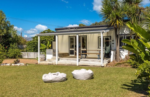 Blackpool House | Oneroa Sunspot - Oneroa Holiday Home