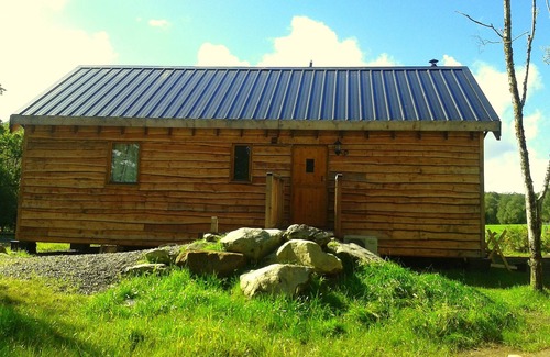 Taynuilt Cabin | Onida Cabin - Log cabin with hot tub in stunning location close to loch shore