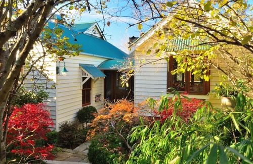 Kangaroo Valley House | ONLY PROPERTY IN THE VILLAGE WITH A POOL AND PRIVATE RIVER FRONTAGE