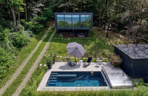 Szentendrei Cabin | Only You.nSee and hear the closeness of nature in this unique accommodation.
