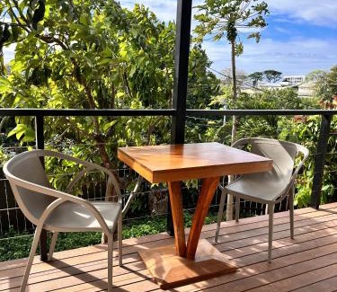 Faaa House | Ononui Lodge Airport, Ocean-View, Private Bathroom and Balcony, Free WiFi and Parking, On-Site Car Rental