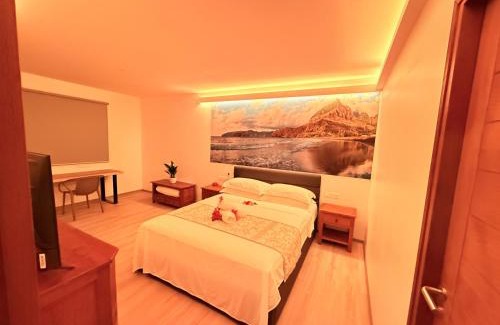 Faaa House | Ononui Lodge Airport, Ocean-View, Private Bathroom and Balcony, Free WiFi and Parking, On-Site Car Rental