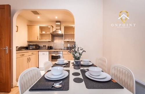 Reading City Centre Apartment | ✰ONPOINT 2 bedroom Apartment - River Kennet✰