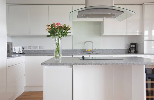 Newquay City Centre Apartment | Onshore 6 - Newquay Towan Beach View