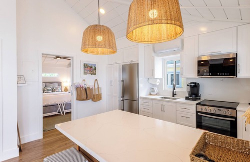 West End Apartment | ONTA BEACH VILLA - Chic new luxury beachfront apartment with hot-tub