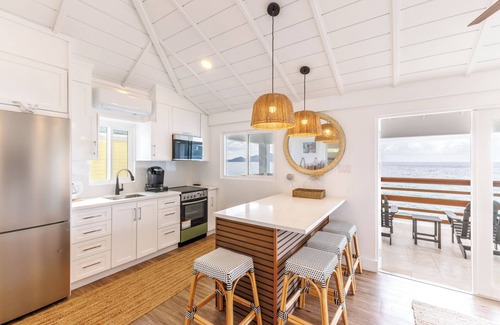 West End Apartment | ONTA BEACH VILLA - Chic new luxury beachfront apartment with hot-tub