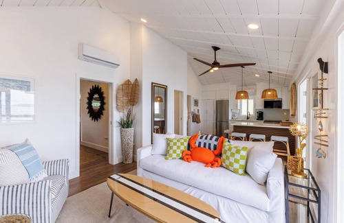 West End Apartment | ONTA BEACH VILLA - Chic new luxury beachfront apartment with hot-tub
