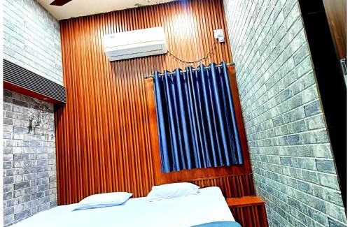 Bhubaneshwar Apartment | Oooo Hotel P-V-R Near Railway Station With Best Price