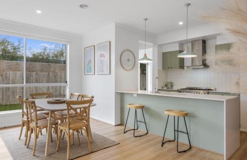 Warrnambool House | Opal Villa