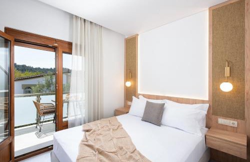 Potos Apartment | Opalium Beach Front Suites