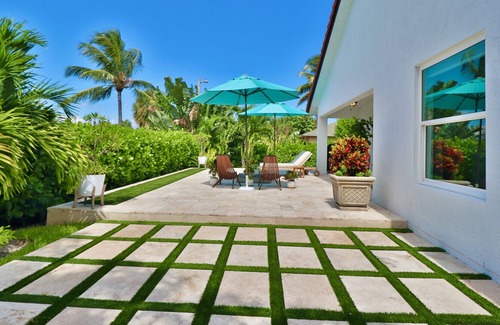 Southwest House | Open Concept Sunset Galore in West Palm Beach