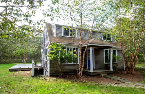 Chilmark House | Open July 20-27th w/RT Ferry! 4 BR Cape in Chilmark - Pet Friendly