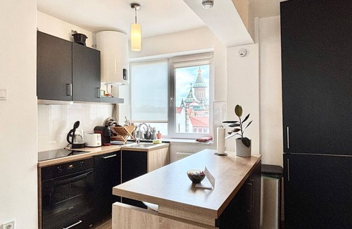 Old City Apartment | Opera Sunrise 2 rooms Balcony Top Floor Center