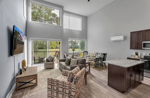 Birmingham Condo | Opulent Birmingham Retreat