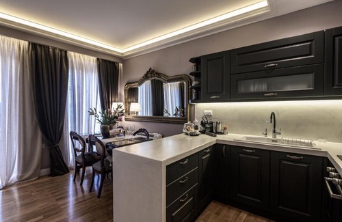 Old Town Apartment | Opus 5 Luxury Apartment in Liston Corfu