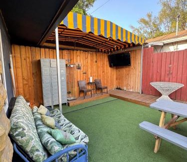 Midtown Hostel | OQP Vacations Farm