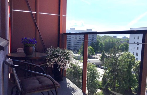 Mustamae Apartment | Orange Sipelga Balcony & Free Parking