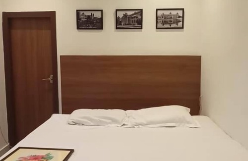 Kolkata House | OrangeBricks Boutique Guest House