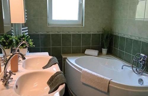 Eger Apartment | Orient Apartmanház