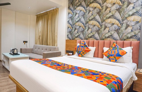 Kothrud Hotel | Oriva Shourya Residency