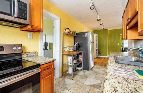 Sanford House | Orlando Area Vacation Rental