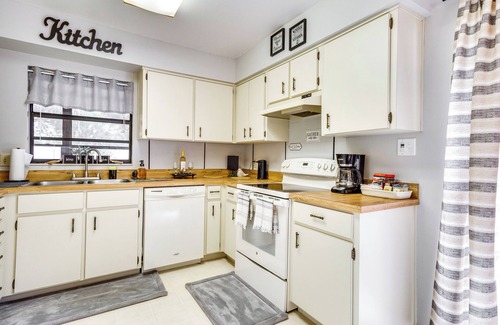 Ventura House | Orlando Vacation Rental w/Yard & Pool Access