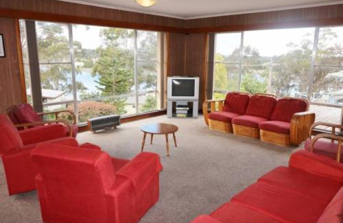 Merimbula House | Osborne House - 4 Bedroom