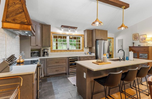Wiley Cabin | Oscar's Hideout - Sweet Hidden Gem Close to Downtown Clayton