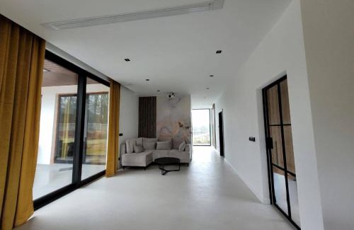 Dobroszyce Villa | Ostatni dom po lewej