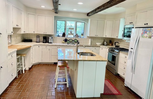 Osterville House | Osterville Escape to our Spacious Family Getaway. Barnstable Beach pass included