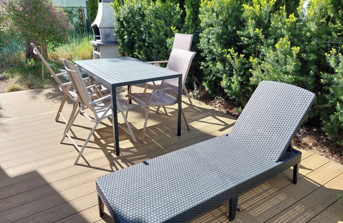 Lukecin Apartment | Ostsee-garten im Kiefernwald - Ferienwohnung mit 2 Schlafzimmern