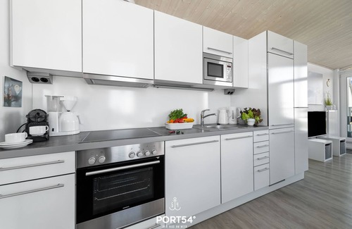 Wendtorfer Strand House | Ostseelchen - great facilities, best sea view, large garden, sauna, bike port