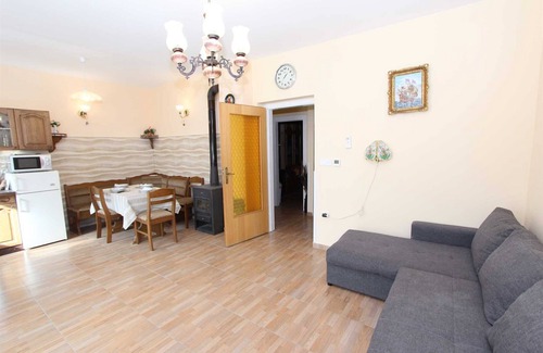 Valdebek Apartment | OTO Three-Bedroom Apartment with Terrace