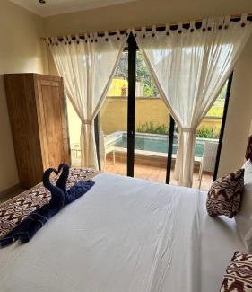 Lodtunduh Bed & Breakfast | Oto Villa