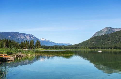 Leavenworth House | Otter Chalet on Fish Lake by NW Comfy Cabins