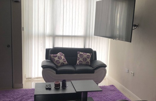 Portmore Apartment | Our beautiful apartment is fully air conditioned with hot water