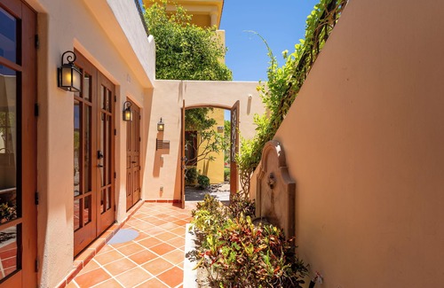 Nopolo House | Our exquisite 2-bedroom 2-bathroom casa offers a perfect blend of comfort and convenience.