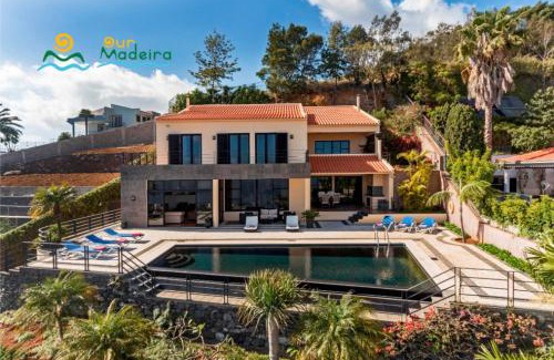 Santo Antonio Villa | OurMadeira - Villa Luz, fabulous
