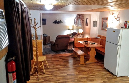 Sturgeon Bay Cottage | Outback Cottages in Door County - near beach, modern, private, peaceful