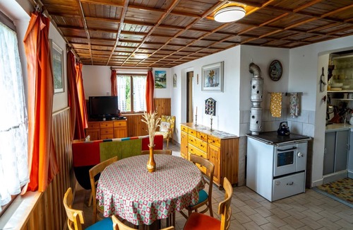 Slabce House | Outdoor Adventure & Relaxation