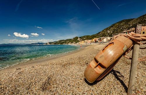 Finale Ligure Apartment | Outdoor Apt - Free Park - Bike Shuttle 3min