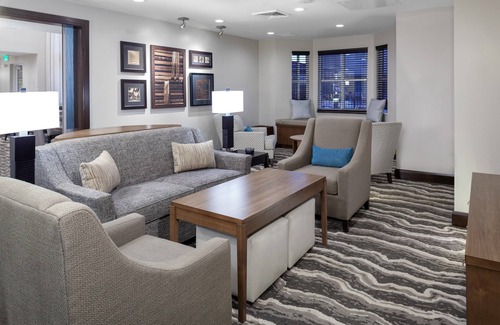 Gilbert Apartment | Outdoor Pool and Hot Tub + 24-Hour Business Center | Free Breakfast