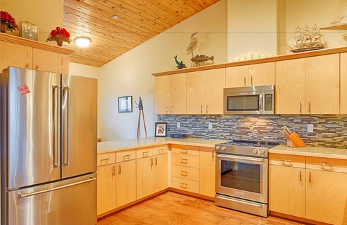 Ocean Shores Hotel | Outlook Condos at Oyhut Bay Resort